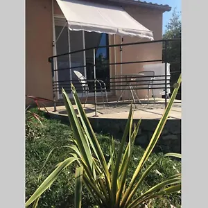  Appartement Attenant à T2 Avec Terrasse .